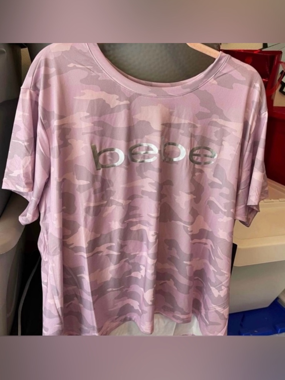 Bebe Plus Size Womens pink Camo cropped sport top size 2X NEW